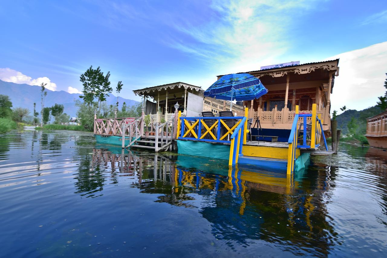 Отель Golden Hopes Group Of Houseboats Сринагар Экстерьер фото